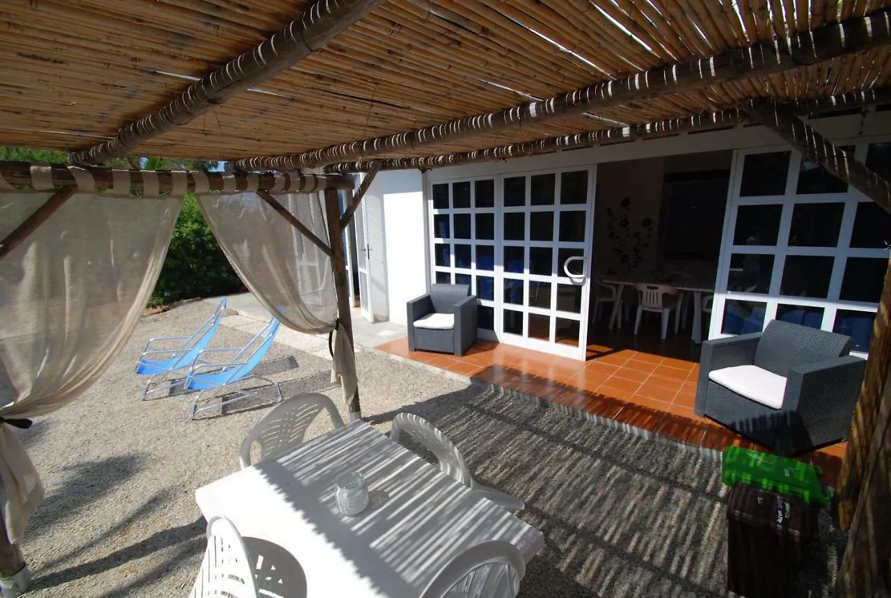 Appartamenti Sterlizia Lacona Apartment