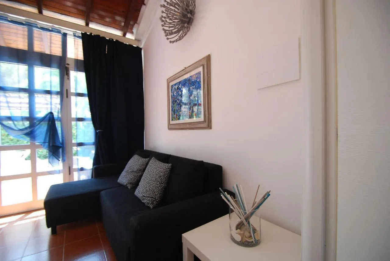 Appartamenti Sterlizia Lacona Apartment